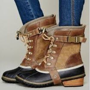 Sorel Conquest Carly Short Boot